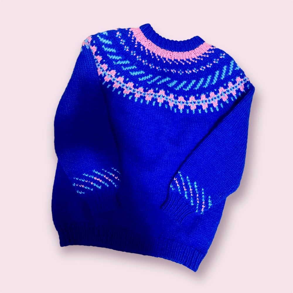 Ladies cozy vintage sweater